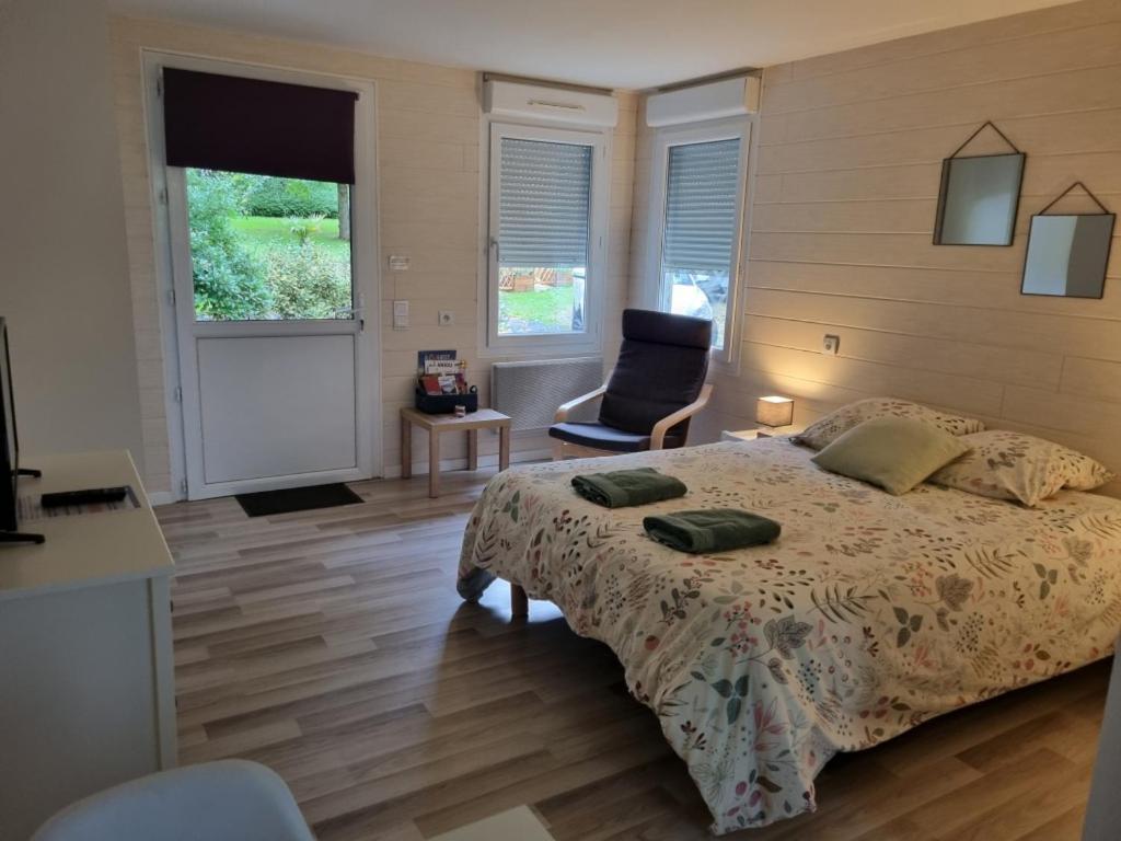 Les Chalets De Saumur, Piscine & Parc Boise, 100M Du Cadrenoir Екстер'єр фото